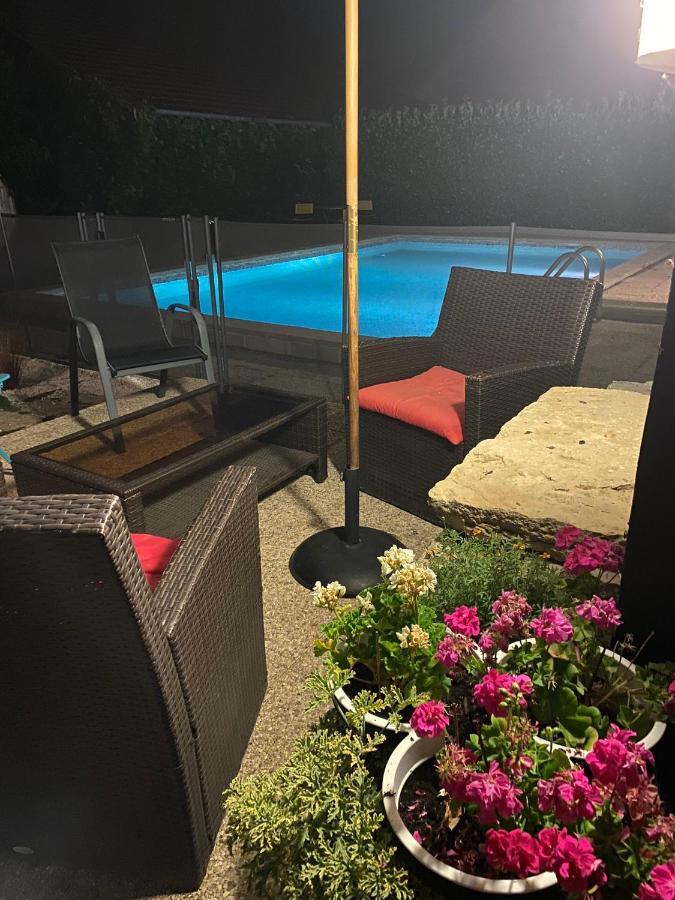 Bed and Breakfast Le Saint-Hilaire Exterior foto